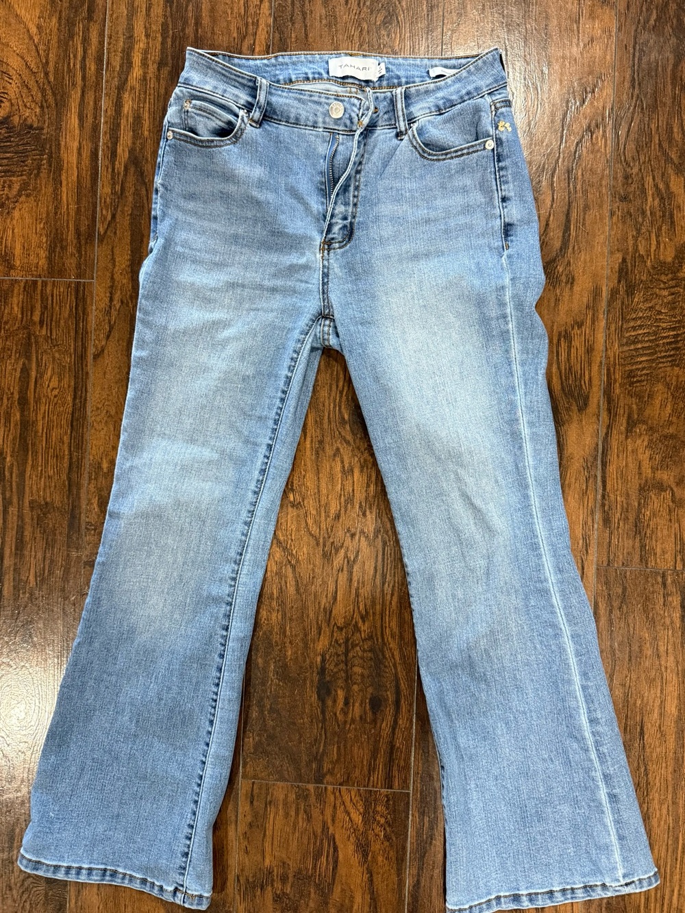 Tahari Belleville Premium Denim Jean 4P Light Wash Blue Jeans Bootcut Flare - Picture 2 of 12